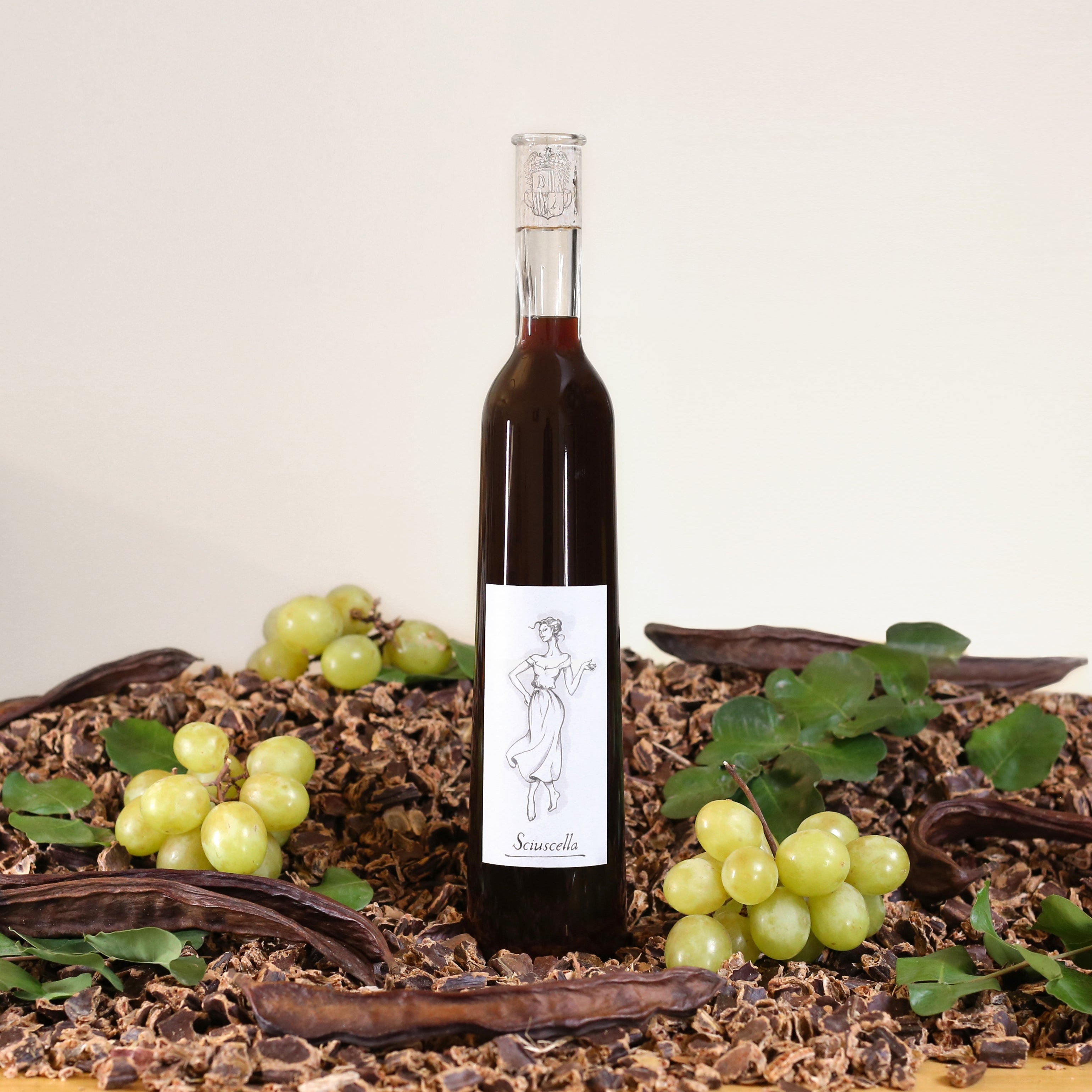 Sciuscella, liquore di carruba